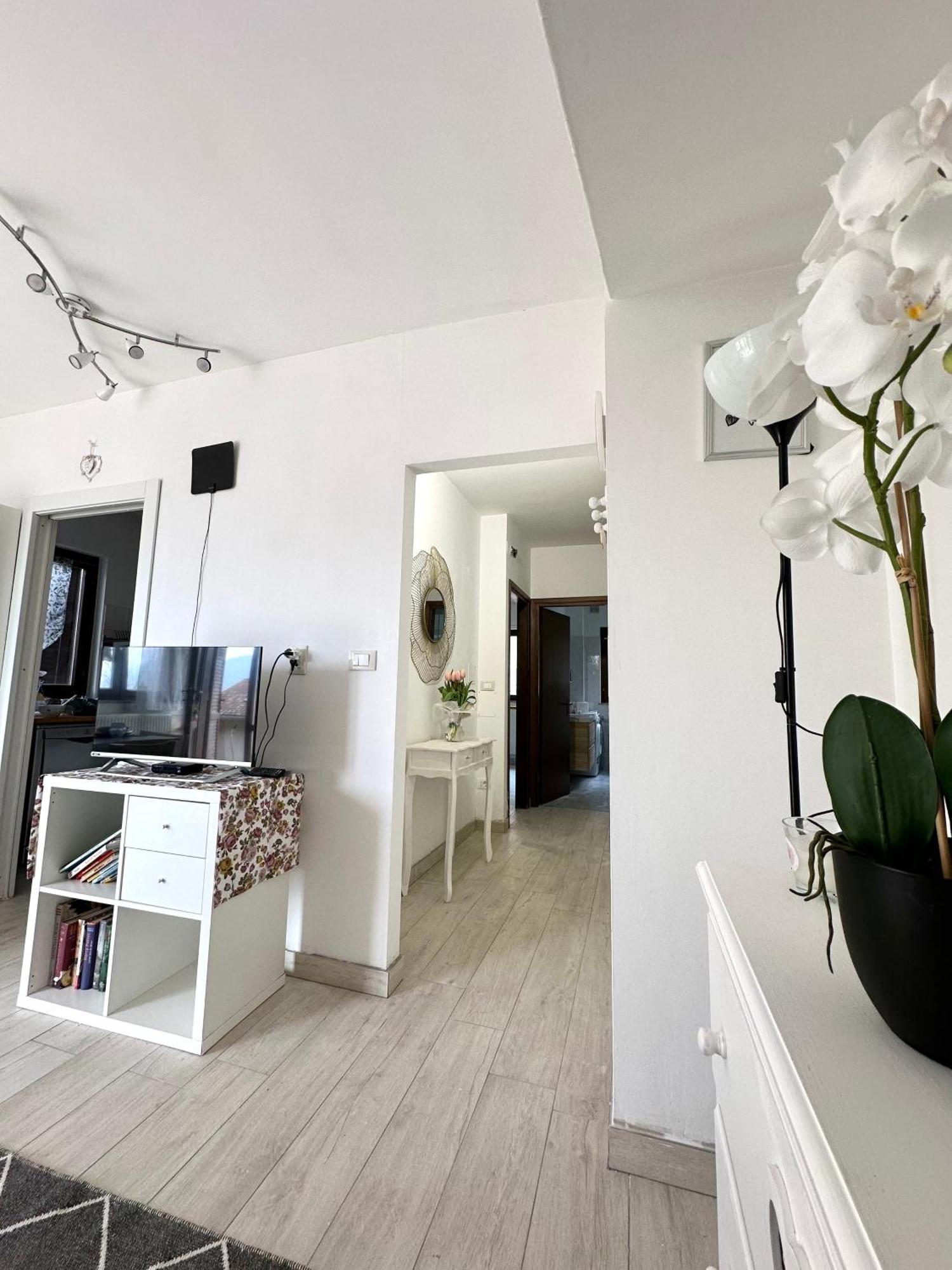 Lake Apartment Ischia White Tenna Buitenkant foto